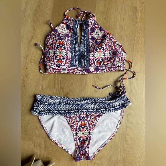 Athleta swim 2 piece set sz Medium - Picture 1 of 5